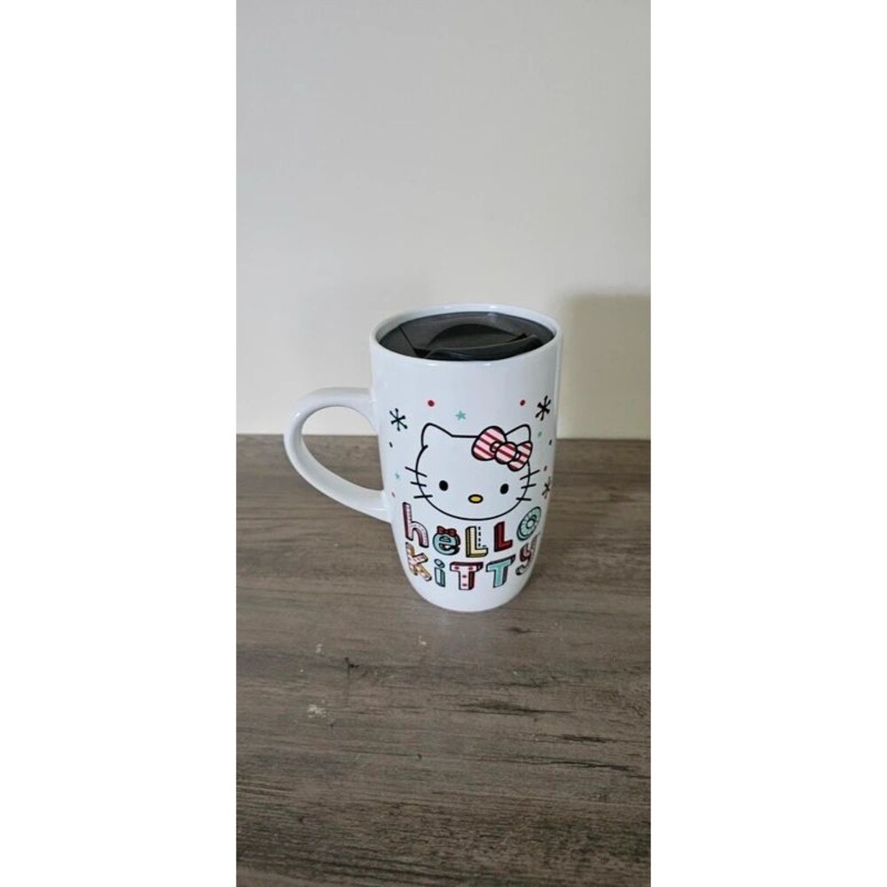 Hello kitty Christmas Mug with lid